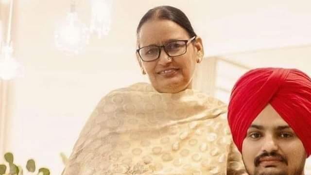 Sidhu-Moosewala-died-in-front-of