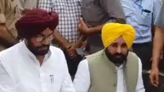 The-chief-minister-himself-took-