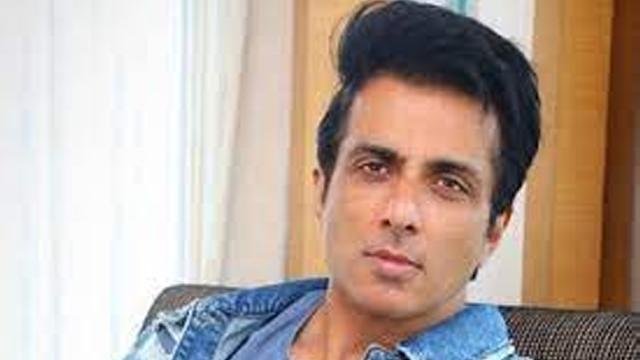 Sonu-Sood-appealed-to-people-for