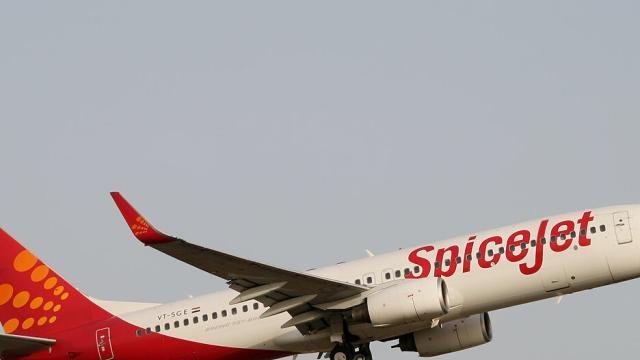 50-passengers-luggage-disappeare