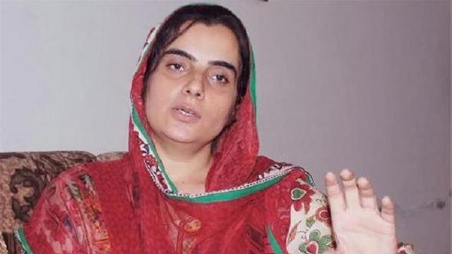 AAP-has-issued-a-non-bailable-wa