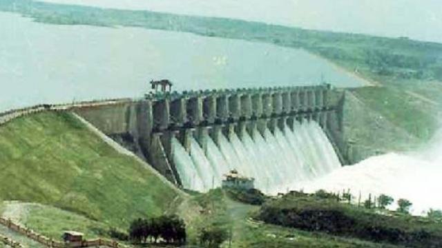 Due-to-the-rain-7-lakh-cusecs-of