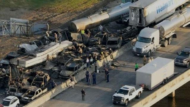 Accident-158-vehicles-collided-d