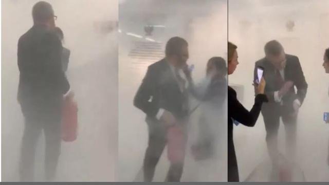 Now-the-smoke-spread-in-the-parl