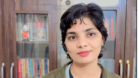 Singer-Neha-Rathore-Controversy-