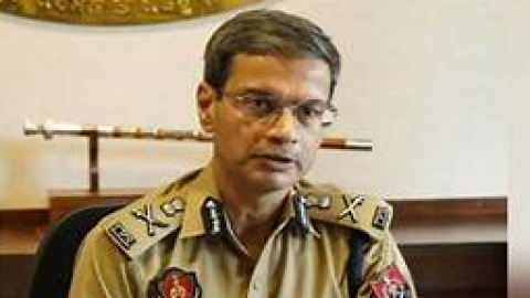 Dgp-gaurav-yadav-calls-meeting-w