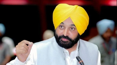 ਮੁੱਖ ਮੰਤਰੀ ਭਗਵੰਤ ਸਿੰਘ ਮਾਨ ਵੱਲੋਂ ਆਦਰਸ਼ ਸਕੂਲਾਂ ਦੇ ਅਧਿਆਪਕਾਂ ਦੀ 